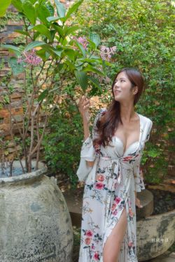 国产精品人成在线播放新网站